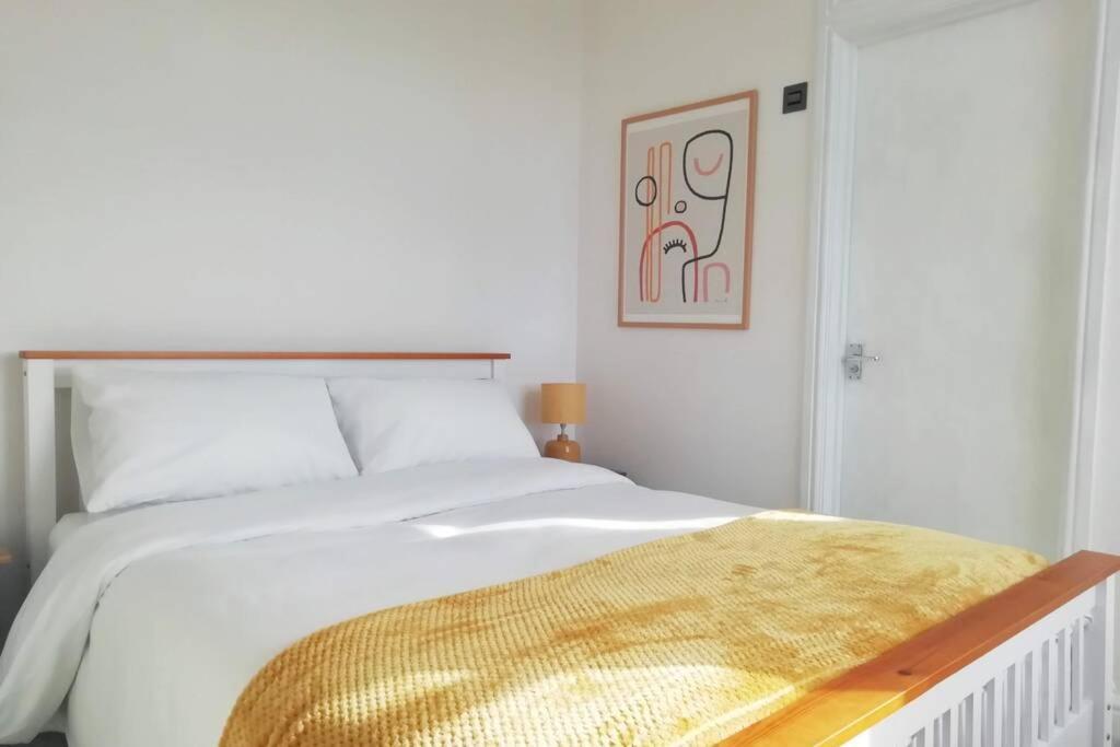 Cosy, Elegant Apartment In Heart Of Ludlow Town 외부 사진